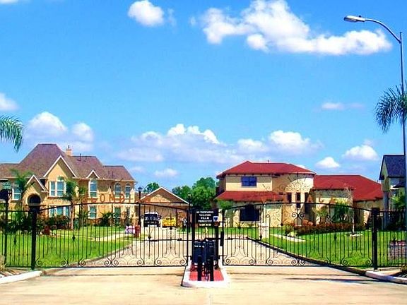 5th image of 6606 Emerald Dr