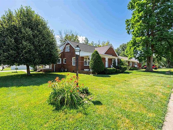 2nd image of 3601 Placid Pl E