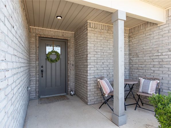 918 Hampton St, Springdale, AR 72762