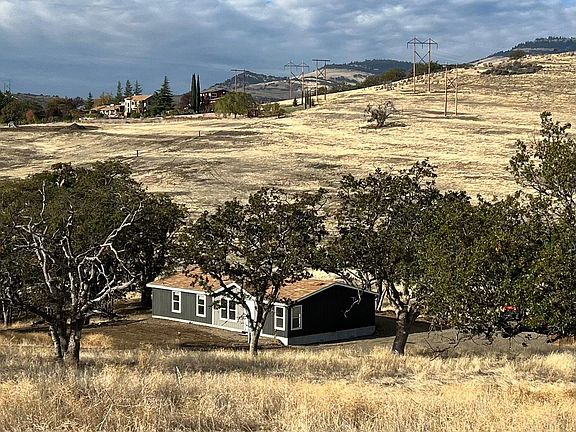 2nd image of 453 Majestic Ln
