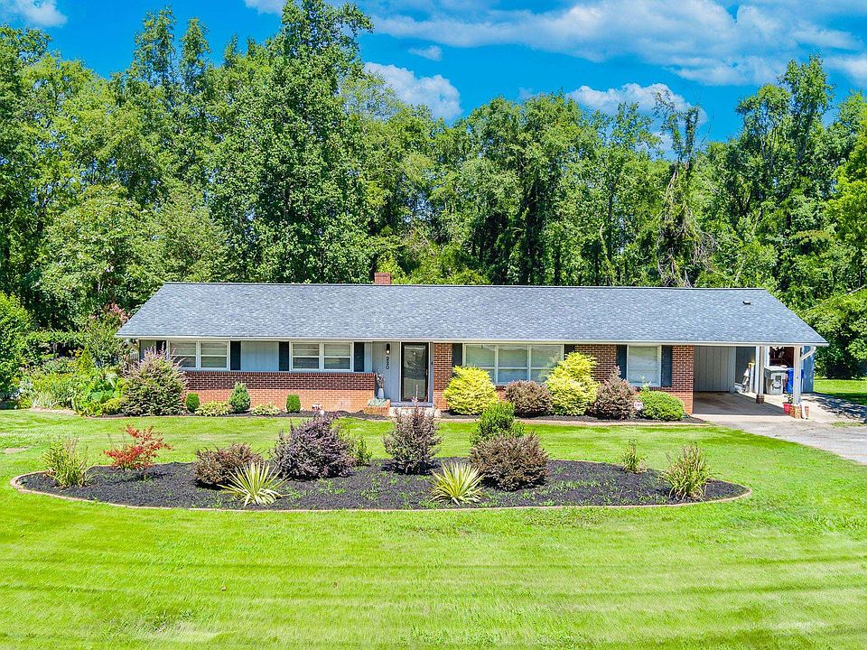 1st image of 220 Holly Dr