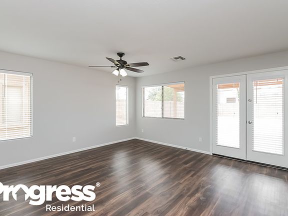 4th image of 1621 E Kelsi Ave