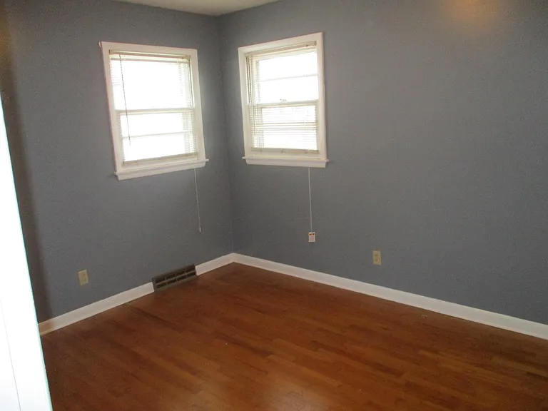 2508 N Franklin Ave — Photo 6