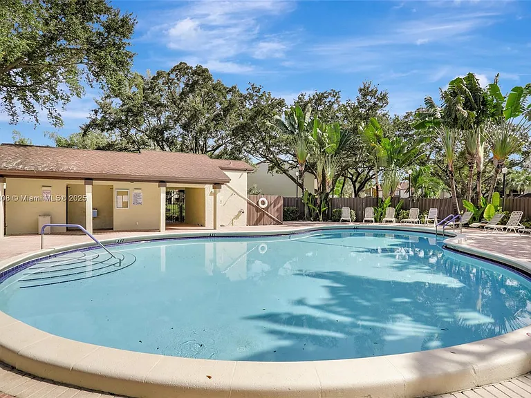 4615 Carambola Cir S #27232 — Photo 32