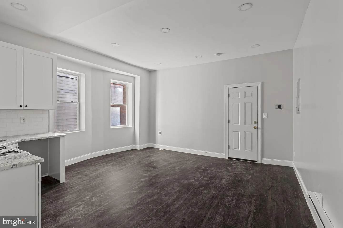 1 bed, 1.0 bath, 465 sqft, $1,100 — Photo 2