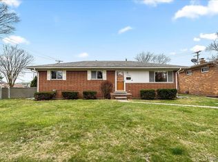 32911 Chief Ln, Westland, MI 48185