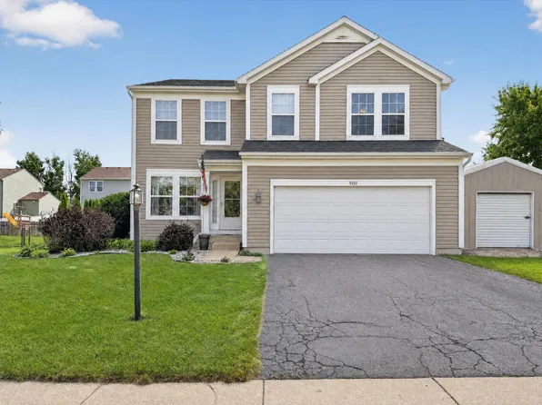 909 Walnut Dr, Kirkland, IL 60146