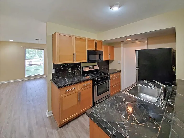 6805 Deborah Dr — Photo 5