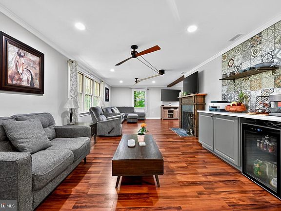 5th image of 2222 Oak Ter
