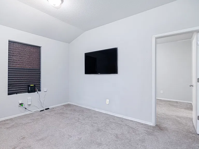 4614 Heathers Cross — Photo 11