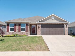 3713 S 2nd St, Rogers, AR 72758