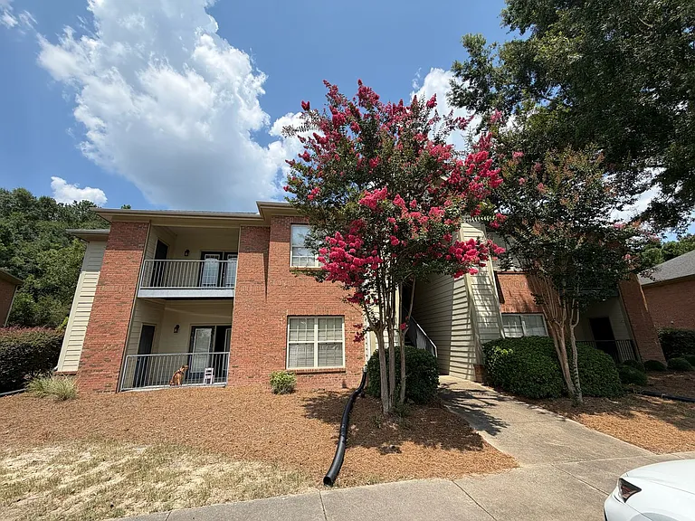 3297 S College St #B201 — Photo 1