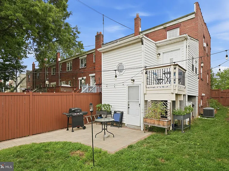 345 Wesmond Dr — Photo 23