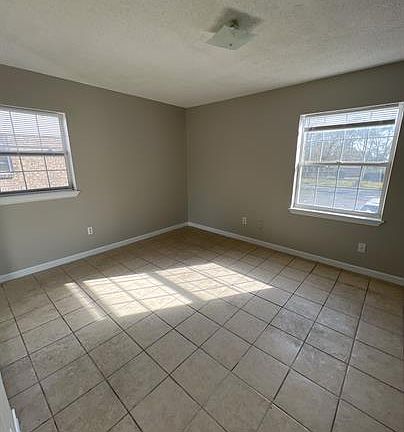 4th image of 4513 General McArthur St #17670124