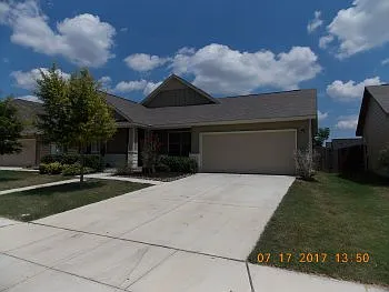 3 bed, 2060 sqft, $2,150 — Photo 2