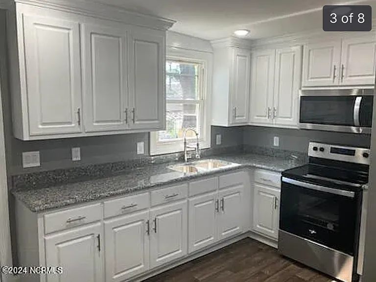 1206 Industrial Ave NE — Photo 2