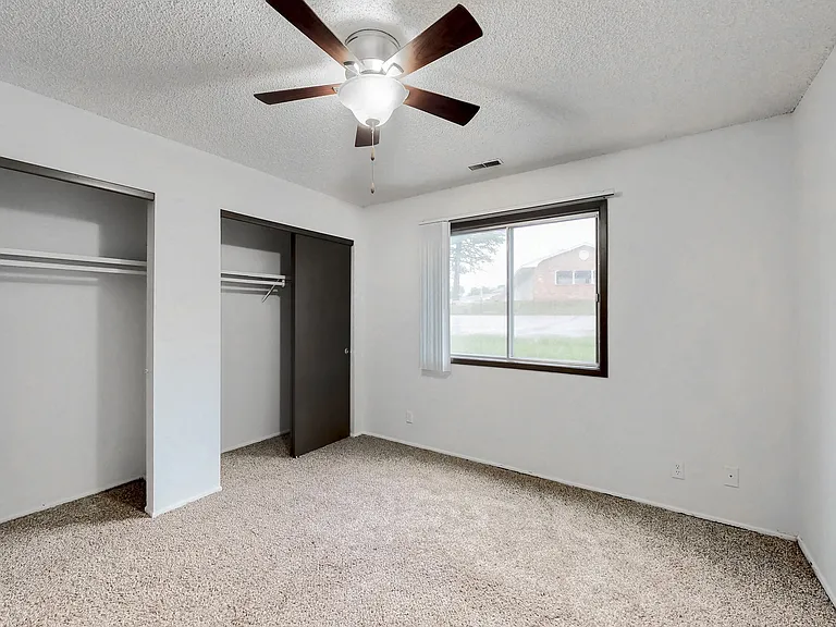 Colonial Village — Photo 33