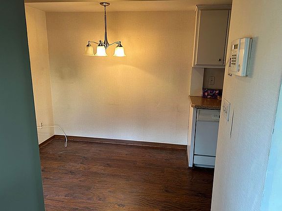 5th image of 33 Brandon Pl #33