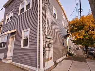 60 Lt Glenn Zamorski Dr #2R, Elizabethport, NJ 07206