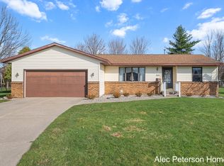 101 Roberts Ct, Coopersville, MI