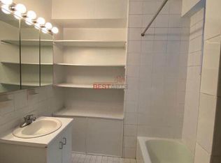 1271 6th Ave #12E, New York, NY 10020