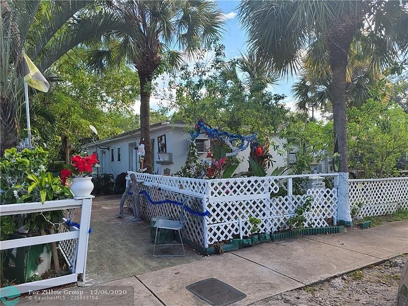 1st image of 528 NW 23rd Ave