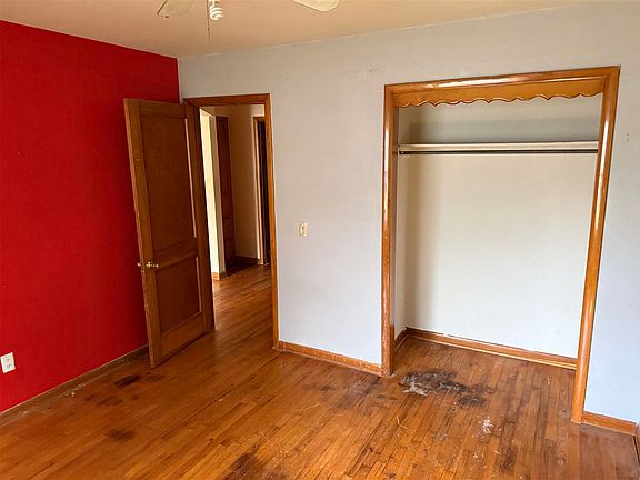 5th image of 1809 NW Kingsbury Ave