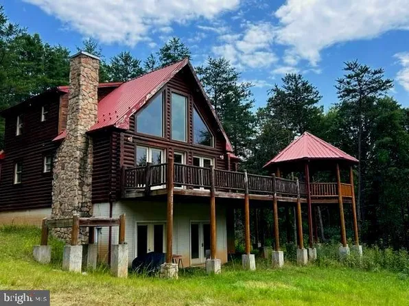 160 Ridge View Rd, Moorefield, WV 26836