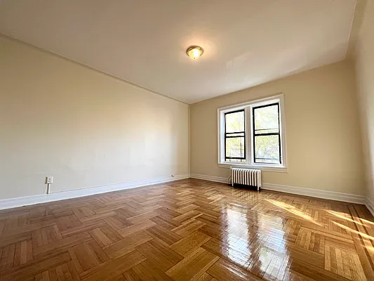 Rented by Premier One Realty LLC | media 27