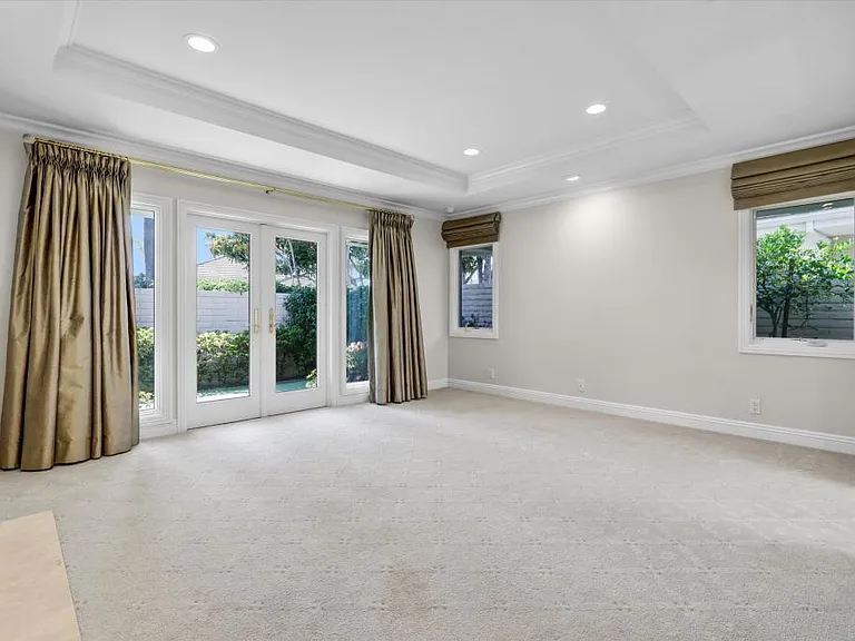 1070 Granville Dr — Photo 19