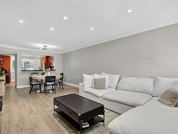 3rd image of 55 SE 14th Street #211