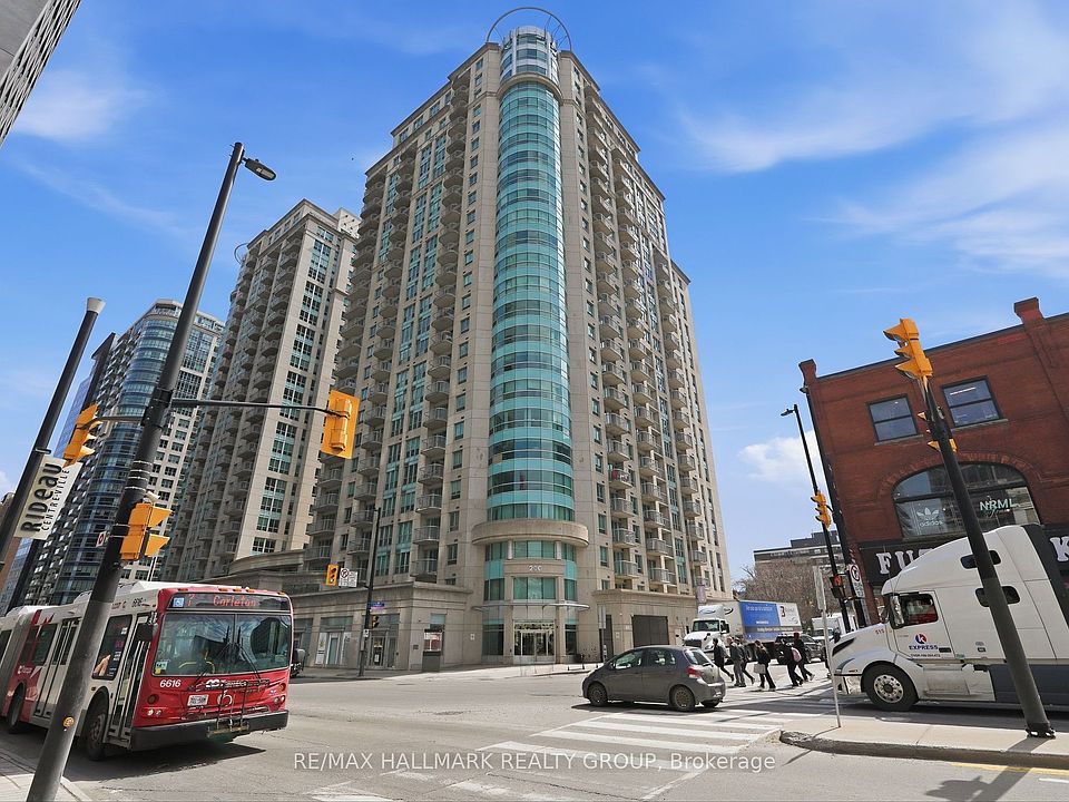 1st image of 200 Rideau St #809
