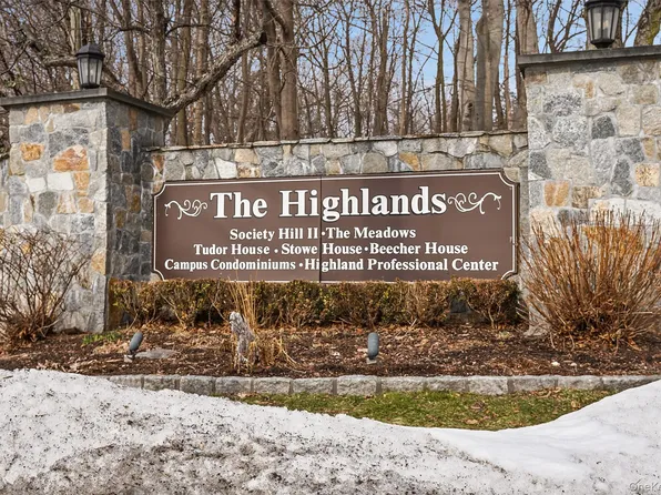 4 Nottingham Circle, Peekskill, NY 10566