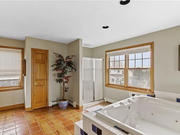 2 Easton Ter — Photo 29