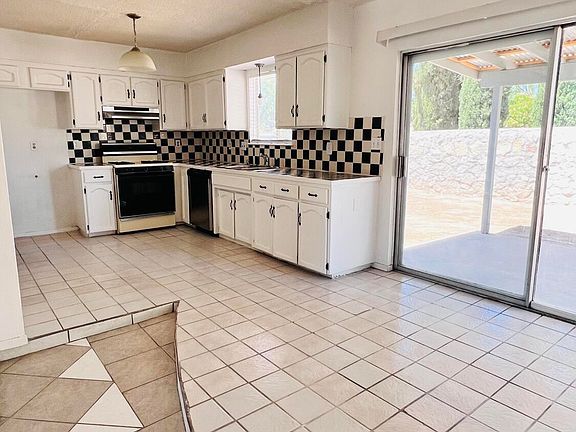 4th image of 5530 Oakbriar Cir