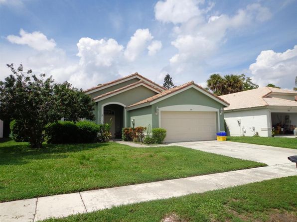 890 Lake Wellington Dr