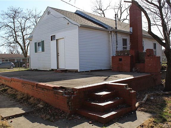 3rd image of 2201 Berwyck Ave