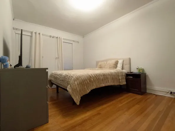 20-45 31st Street image 17 of 40