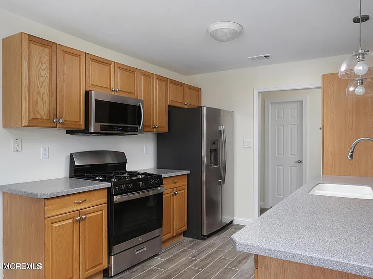 20 Sandy Point Dr — Photo 3
