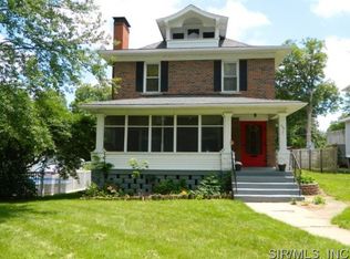 609 Fairmont Pl, Hillsboro, IL 62049