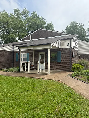 Bluegrass Place I & II Apartments Photo 1