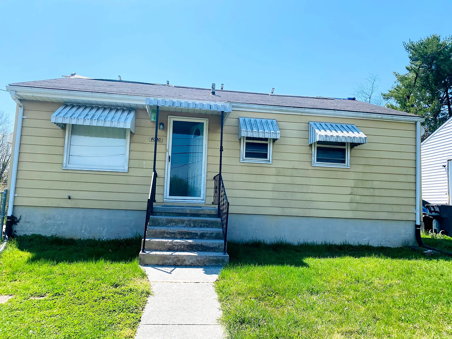 3 bed, 1289 sqft, $1,250 — Photo 1