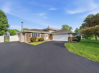 18837 W Louise Dr, Lansing, IL 60438