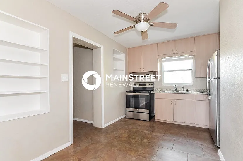 2184 Colonial Ave — Photo 4
