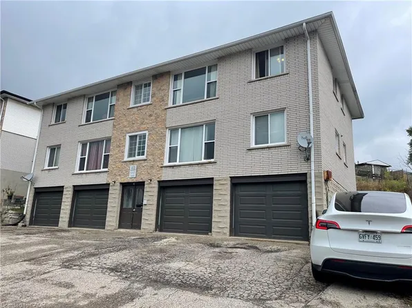 15 Glen Rd, Cambridge, ON N1R 4L4