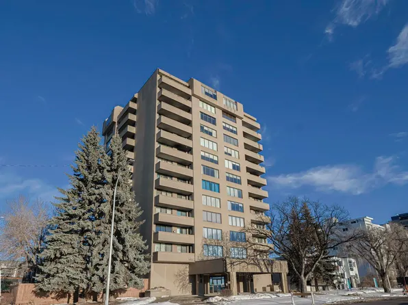 8340 Jasper Ave NW #302, Edmonton, AB T5H 4C6