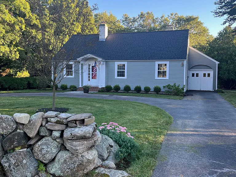 180 Washington Rd — Photo 1