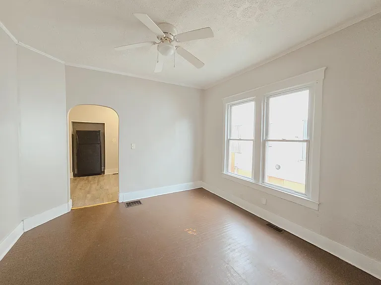 651 S 43rd St — Photo 5