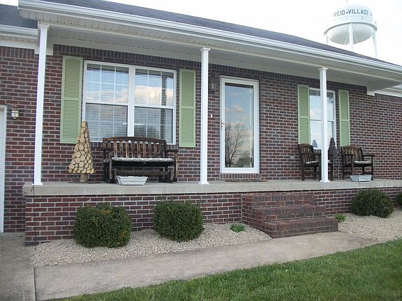 5th image of 155 Devonne Dr