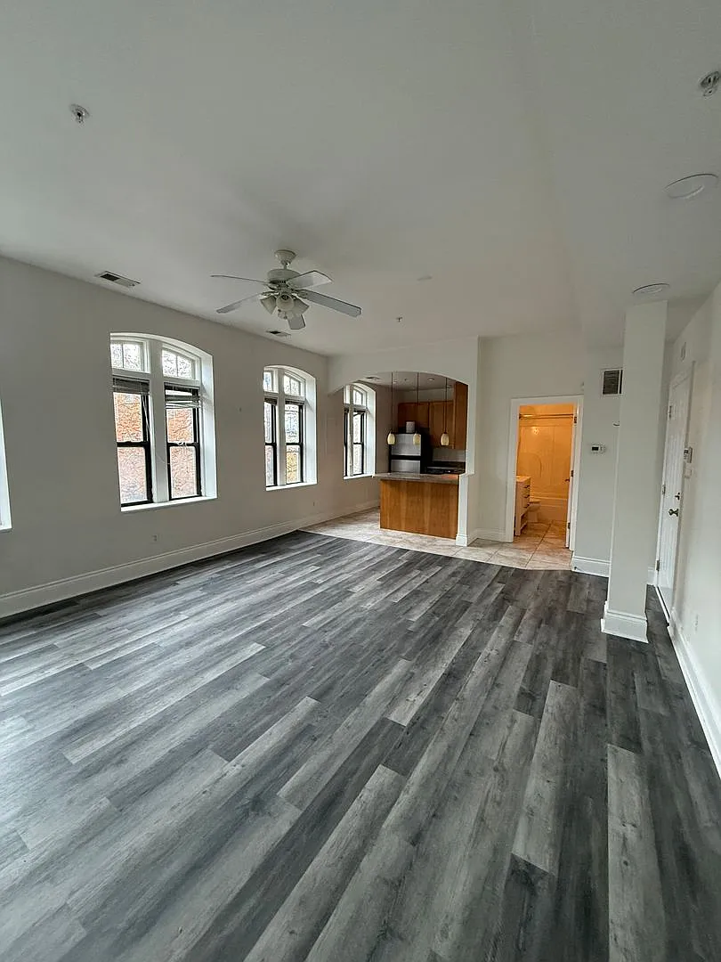 Redeemer House — Photo 2